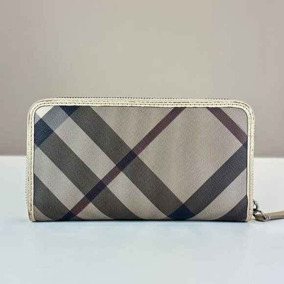 Burberry Signature Logo Wallet - Picture 1 of 7